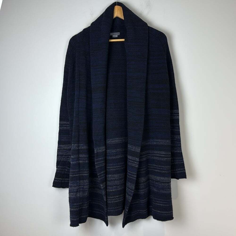 Vince Navy and Black Knit Sweater size extra small